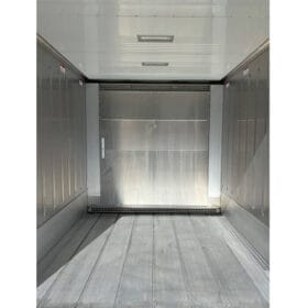 10ft 3 phase refrigerated container interior