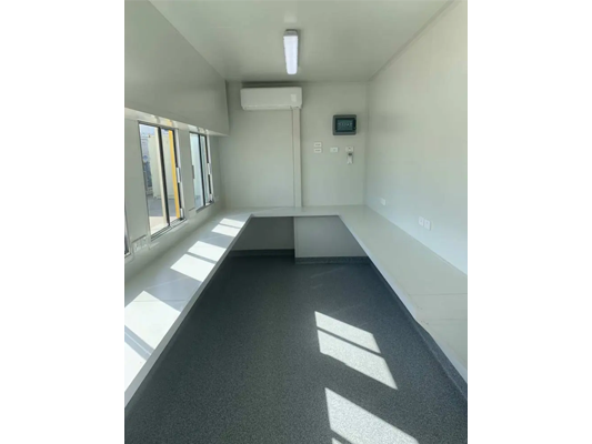 20'ticketboothyellow-interior